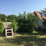 Csobánc Szerelem-nemzeti Park-önalló Ház - Klimatizált Nyaraló *
