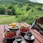 Csobánc Szerelem-nemzeti Park-önalló Ház - Klimatizált * Gyulakeszi